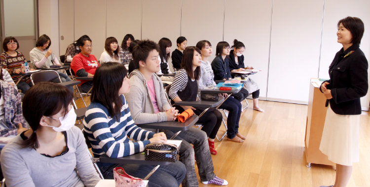 高橋清美 現在は大学や専門学校等で講義